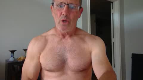 13glanmorfa online show from May 8, 8:09 pm