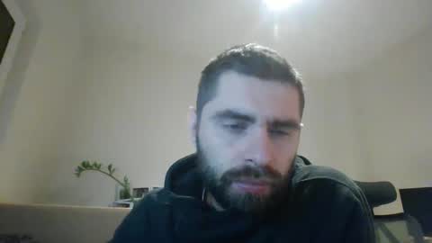 Snapshot of 1kamilkamil11 chatting on December 17, 3:28 pm kam online show from December 17, 3:28 pm