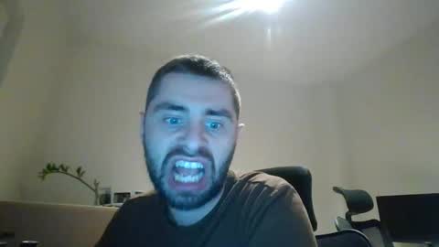 Snapshot of 1kamilkamil11 chatting on December 28, 3:48 pm kam online show from December 28, 3:48 pm