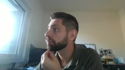 Snapshot of 1kamilkamil11 chatting on October 19, 12:19 pm kam online show from October 19, 12:19 pm