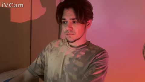 1roberttt online show from March 21, 1:20 am