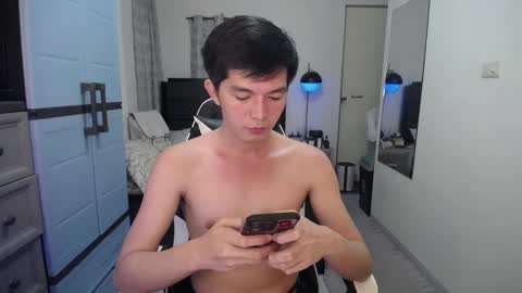 Max online show from December 5, 10:01 pm