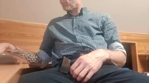 22_acacia_avenue online show from April 19, 6:43 pm