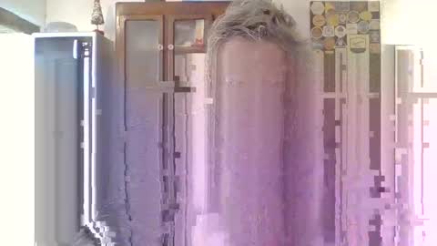 22esserre online show from February 21, 2:06 pm