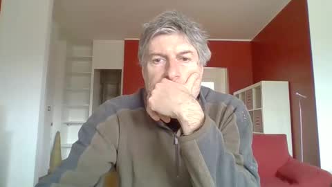 22esserre online show from March 10, 1:21 pm