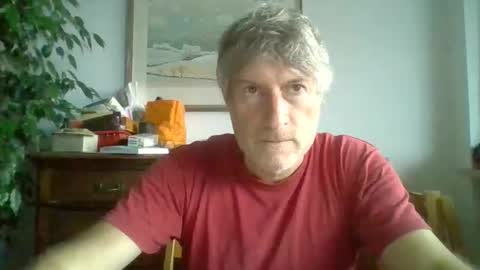 22esserre online show from October 4, 4:34 pm