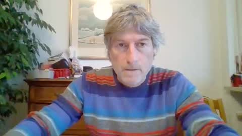 22esserre online show from November 16, 1:13 pm