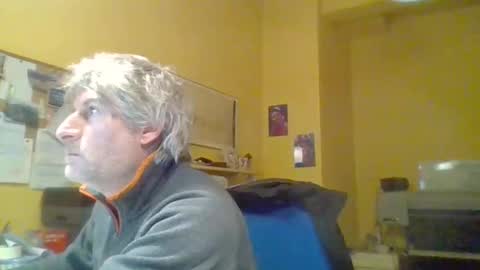 22esserre online show from January 9, 4:39 pm