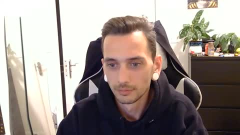 Snapshot of 2323gary chatting on September 14, 11:51 pm 2323gary online show from September 14, 11:51 pm