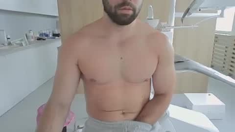 2hot2furious online show from September 28, 2:48 pm