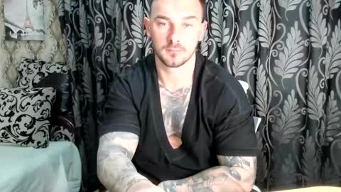 2sexymuscles online show from March 18, 9:51 pm