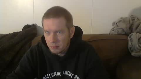 2small4you83 online show from March 7, 12:58 am