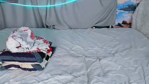 Snapshot of 4ever_dude chatting on September 23, 3:22 pm Andrew online show from September 23, 3:22 pm