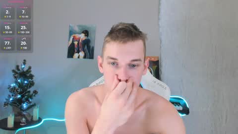 Snapshot of 4ever_dude chatting on January 14, 3:43 am Andrew online show from January 14, 3:43 am