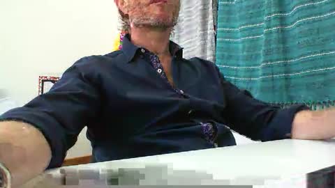 Snapshot of 555tony555 chatting on October 16, 12:18 am 555tony555 online show from October 16, 12:18 am