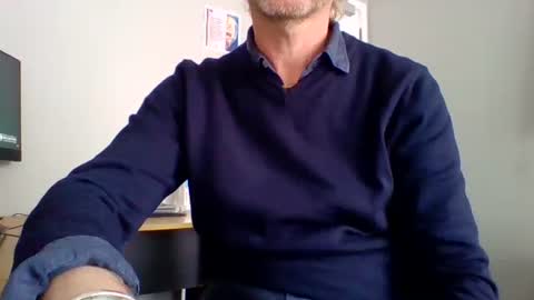 Snapshot of 555tony555 chatting on December 20, 12:41 am 555tony555 online show from December 20, 12:41 am