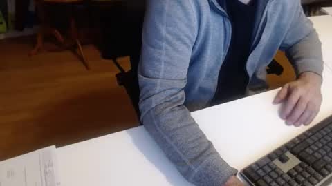 69pifpaf online show from December 18, 10:02 pm