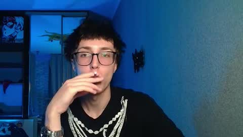 Phillip online show from December 1, 2:14 am