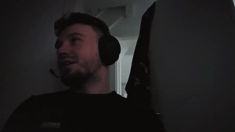 8inchdude93 online show from February 1, 9:08 am