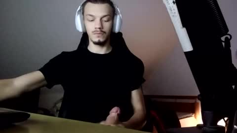 Alex online show from January 1, 7:43 pm