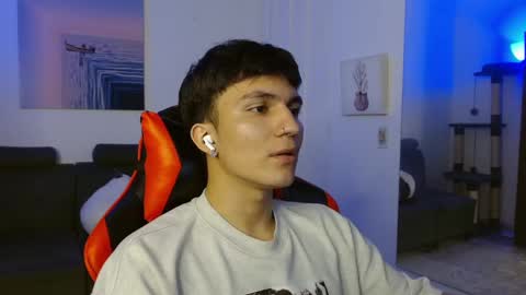 B L A K E online show from January 31, 7:07 am