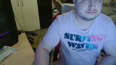 _kitsu_ online show from November 7, 7:06 pm