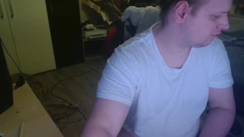 Snapshot of _kitsu_ chatting on October 12, 5:23 am _kitsu_ online show from October 12, 5:23 am