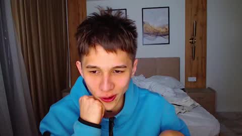 Snapshot of _kurt chatting on February 19, 3:27 pm Kurt online show from February 19, 3:27 pm