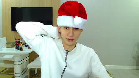 Snapshot of _kurt chatting on December 28, 7:01 pm Kurt online show from December 28, 7:01 pm