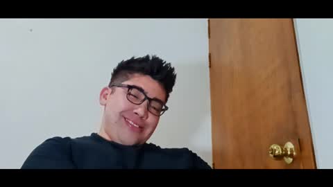 _leclerc_ online show from April 4, 11:02 pm