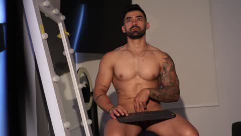 soy mike online show from December 5, 2:00 pm