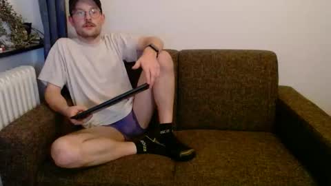 _whoisthatguy_ online show from November 5, 6:21 pm