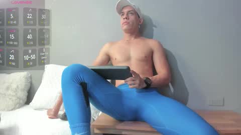 Aaron online show from April 19, 10:23 pm