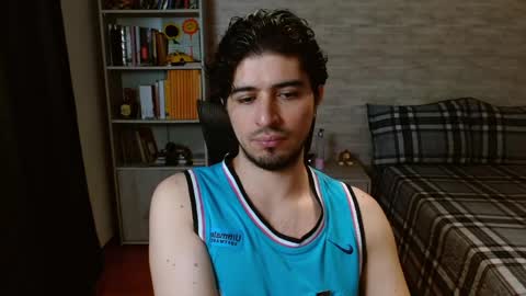 Aaron online show from April 24, 6:32 pm