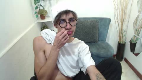 Aaron online show from March 5, 1:40 pm