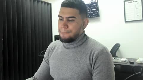 ig aaron hunter123 online show from February 25, 2:18 pm