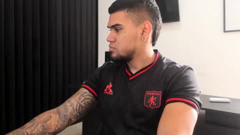 ig aaron hunter123 online show from February 16, 2:04 pm