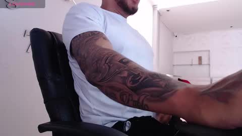 ig aaron hunter123 online show from February 24, 3:20 pm