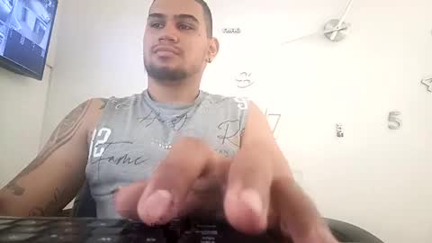 ig aaron hunter123 online show from January 7, 5:42 pm