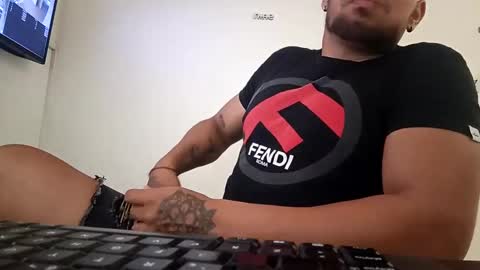 ig aaron hunter123 online show from December 18, 4:39 pm