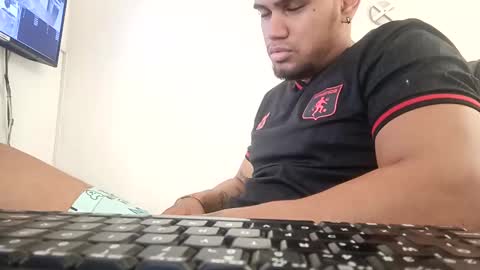 ig aaron hunter123 online show from December 19, 3:08 pm