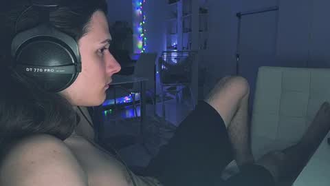 hi  cum in pvt noi extra tip online show from April 8, 5:21 pm