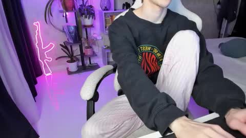 Nick online show from March 31, 2:52 pm