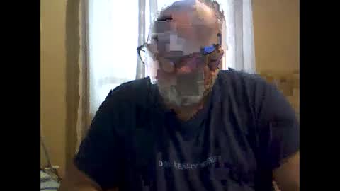 Snapshot of acastor chatting on December 7, 4:03 pm acastor online show from December 7, 4:03 pm