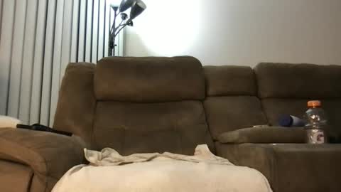 acevalentino_ online show from March 17, 2:15 am