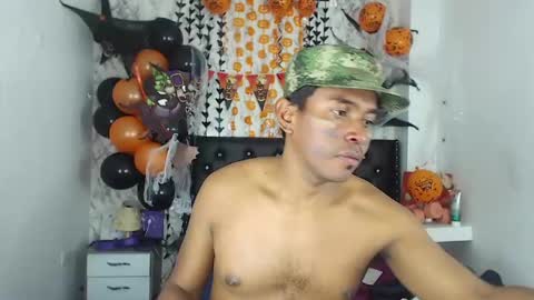 adam_morgan2 online show from October 24, 8:16 am