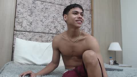 adam_piarse online show from February 17, 5:28 am