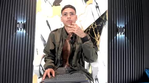 adam_piarse online show from March 8, 4:41 am