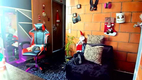 Adam Valencia online show from December 9, 7:13 pm