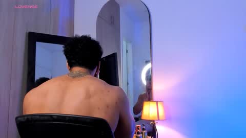 adambrocs1 online show from February 22, 3:02 pm